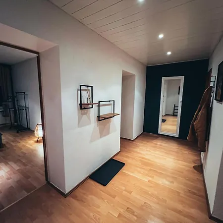 Apartment Geraeumig, Ruhig & Kostenlos Parken *