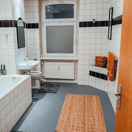 Apartment Geraeumig, Ruhig & Kostenlos Parken *